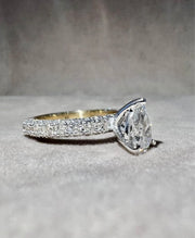 18ct Yellow Gold White Gold Natural Diamond Pear 0.70ct E/SI2 Ladies Engagement Ring GIA